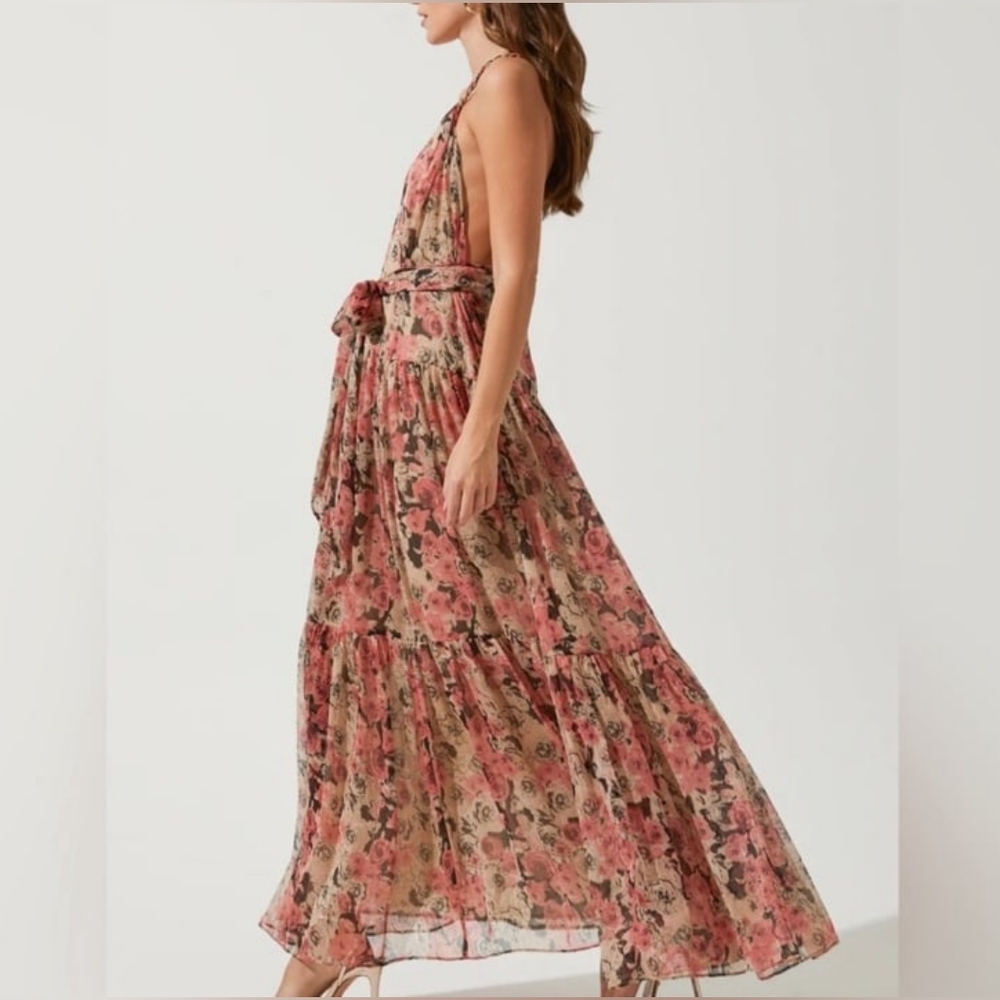 ASTR the Label Eartha Tiered Floral Open Back Long Maxi Dress XS - Picture 3 of 9